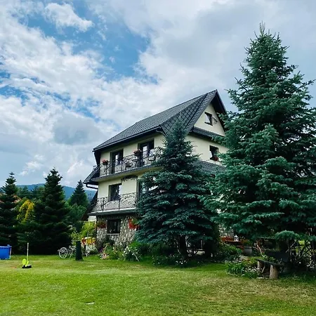 Pod Modrzewiem - Babia Gora Farm stay *